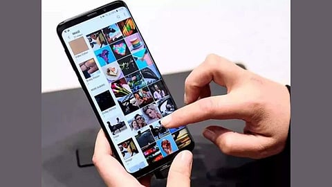 नो टेन्शन! तुमच्या फोनमधील Photo-VDO लागणार नाहीत कोणाच्या हाती