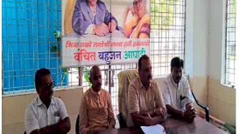 अकाेला : हा तर भ्रष्टाचाराचा पुरावाच; अकरा कोटींच्या २५ कामांना स्थगिती