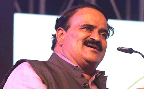 पहिले मुख्यमंत्री आणि नाशिकची दिलदारी; विश्वास पाटलांनी सांगितला किस्सा