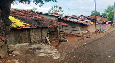 रायगड जिल्ह्यात आदिवासी स्थलांतरणाचा वेग वाढला