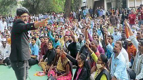 अॅड. गुणरत्न सदावर्ते : एसटी विलीनीकरणाच्या मागणीवर ठाम