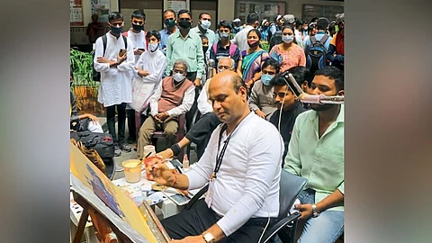 रंग-रेषांची उलगडली अनोखी दुनिया