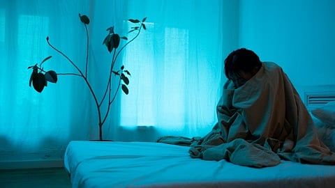 Insomnia: झोप लागत नाही? 'या' व्हिटॅमिन्सची असू शकते कमतरता