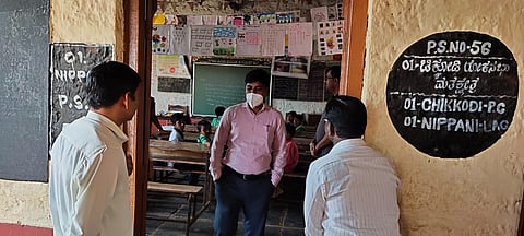 विधान परिषदेसह बोरगाव येथील निवडणुकीची पहाणी