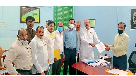 ओबीसी आरक्षण संपविण्याचा कट