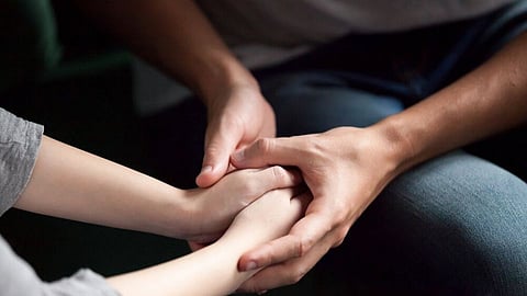 Relationship Tips : जोडीदाराचे प्रेम मिळवण्यासाठी सोबती नाही तर....