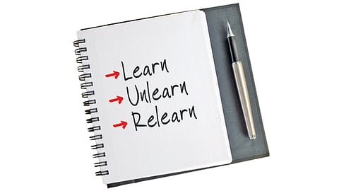 मॅनेजमेंट स्किलिंग : स्किल अनलर्निंगचे!