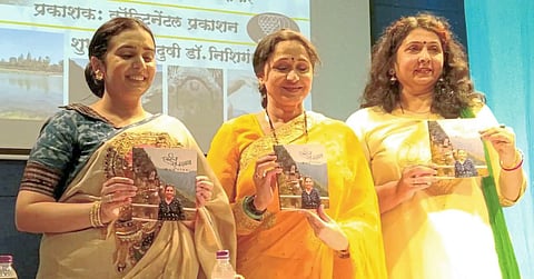 खजुराहो लेणी म्हणजे केवळ कामशिल्पे नाहीत!