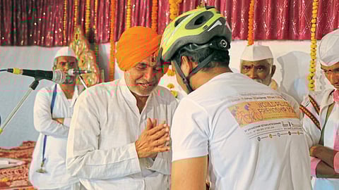 ...आणि सत्याचा शोध सुरू