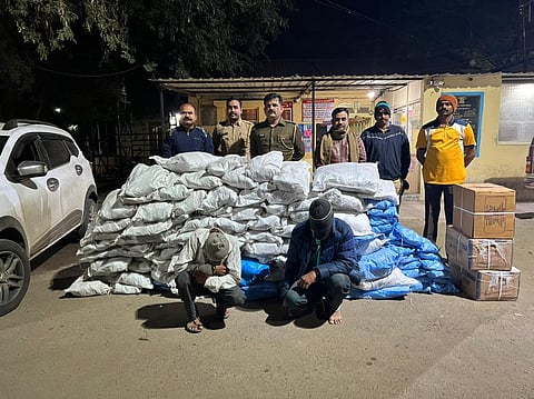 गुटखा पकडला