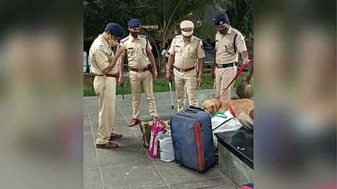 Mumbai CSMT Bomb Threaten