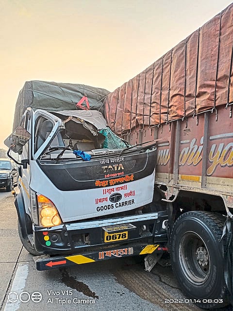 एक्सप्रेस वे वर दोन अपघात