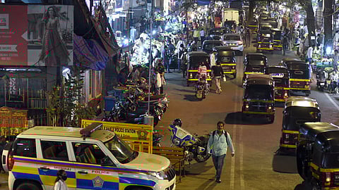 निर्बंध शिथिल केल्याने पुणेकरांना मोठा दिलासा