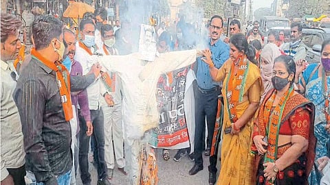 Congress State President Nana Patole Combustion of images