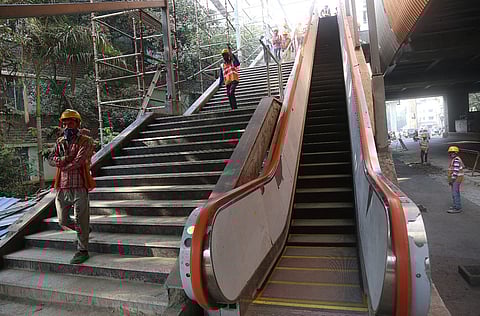 वनाज ते गरवारे महाविद्यालयादरम्यान मेट्रो मार्गाची चाचणी सुरू आहे. येथील मेट्रो स्टेशनचे काम अंतिम टप्प्यात