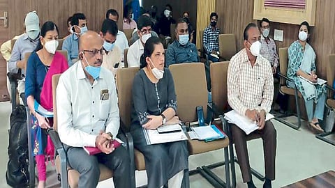 rural akola areas vaccination speed up District Collector orders