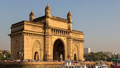 Prashant Nanavare write One day trip Gateway of India