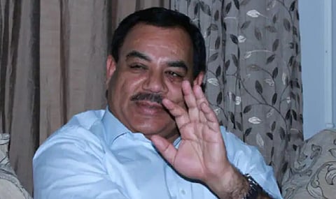 भाजपने पक्षातून तर मुख्यमंत्र्यांनी मंत्रिमंडळातून हाकललं