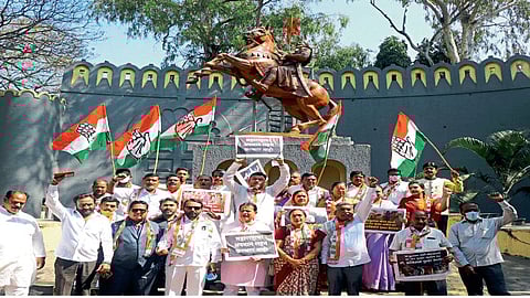 Strong sloganeering from Nashik Congress Protest against Prime Minister Narendra Modi's statement