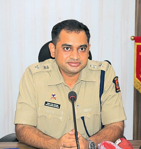 Superintendent of Police communication Mobile for complaints kolhapur