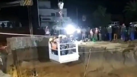 MP : बोगदा कोसळून दुर्घटना; ५ जणांना वाचवण्यात यश, अद्याप ४ बेपत्ता