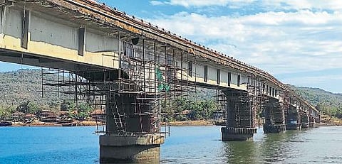 Ambet Bridge Closed after repairs structural audit mandangad