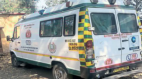 laying with patient soul Ambulance dust without a doctor