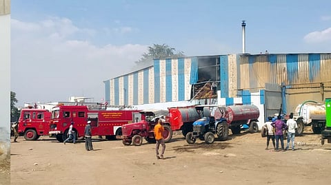 massive fire broke out at Peanut oil mill in Satna two workers injured