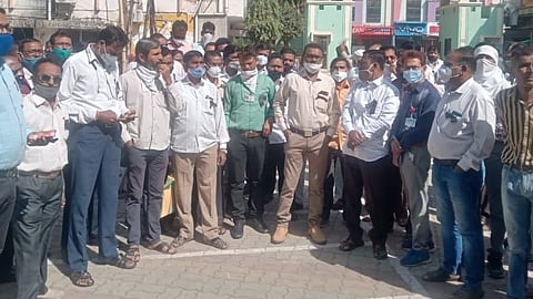 agitation against Leader Opposition who insulted the employees of the Corporation