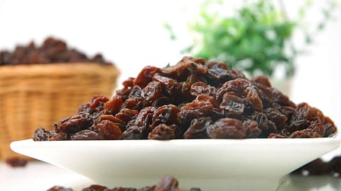 Benefits of Eating Raisins: