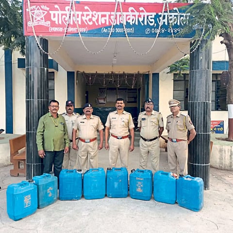 akola crime update Petrol theft Gaigaon depot