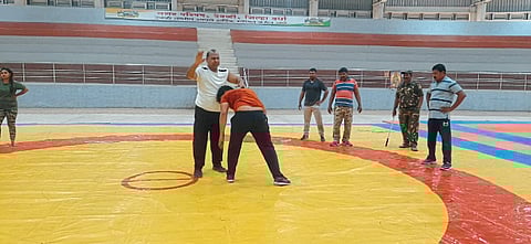 Ramdas Tadas on wrestling mat Tricks taught to wrestler wardha