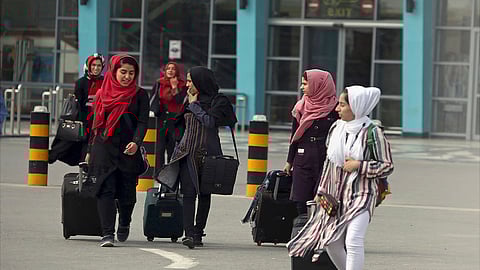 Taliban say women can't fly without male companions