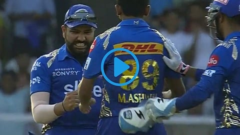 ohit Sharma Reaction After Tim Seifert bowled