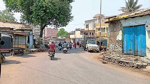 गुरुवार पेठ आणि मंगळवार पेठ चर्च रस्त्याचे
