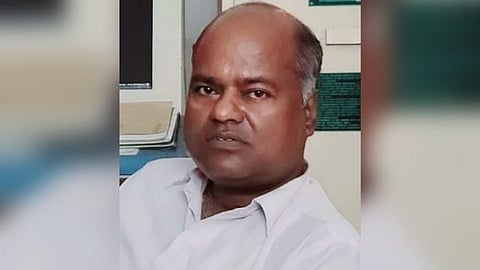 railway station master dies of heart attack