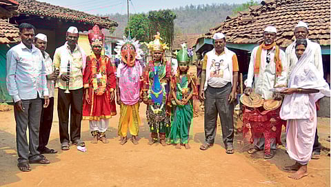 Shendripada artists are waiting for tourism minister Aditya Thackeray visit covid pandemic
