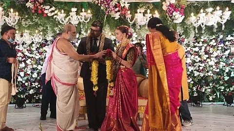 Wedding during crisis