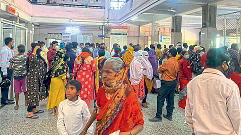 Nagpur Government Medical huge crowd