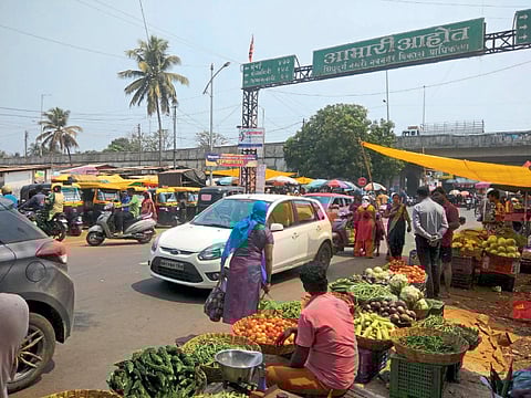 मुख्यालयात गैरसोयींचा ‘बाजार’