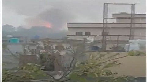 पाकिस्तानातील सियालकोट लष्करी तळावर भीषण स्फोट