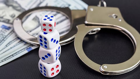 Raid on gambling den latest marathi news