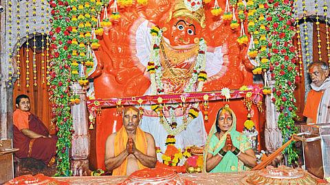 Panchamrut Mahapuja by common devotees for the first time in vani saptashrungi temple