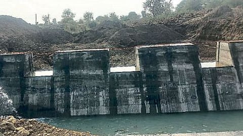 Akola Kolhapuri dam water