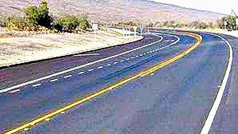 पेठ ते सांगली राष्ट्रीय महामार्ग क्रमांक १६६ एच हा संपूर्ण चारपदरी