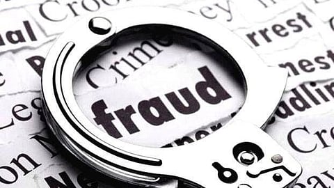 Young man was cheated of one lakh rupees luring him with gift voucher