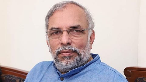 Accident to BJP Madhav Bhandari vehicle ram kulkarni beed