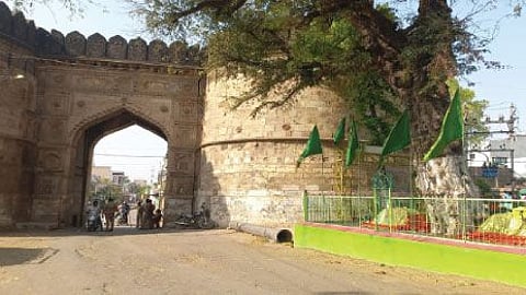 Jayant Sonone writes Achalpur village Stone throwing in two groups Now there is riot