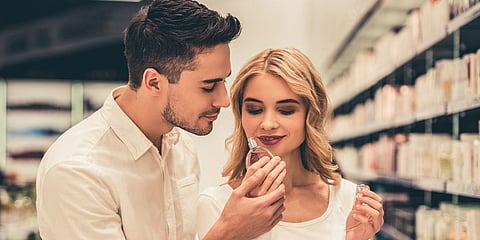 perfume-applying-tricks for couple