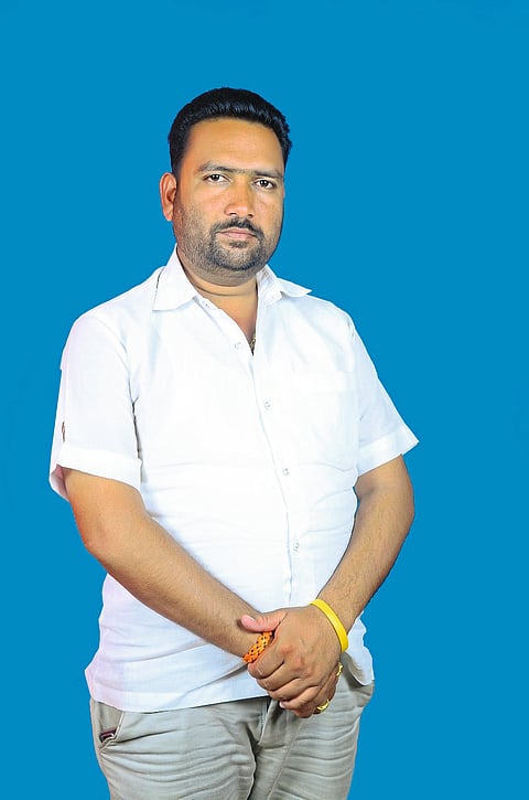 डिंगोरेच्या सरपंच, उपसरपंचांचा अनोखा आदर्श